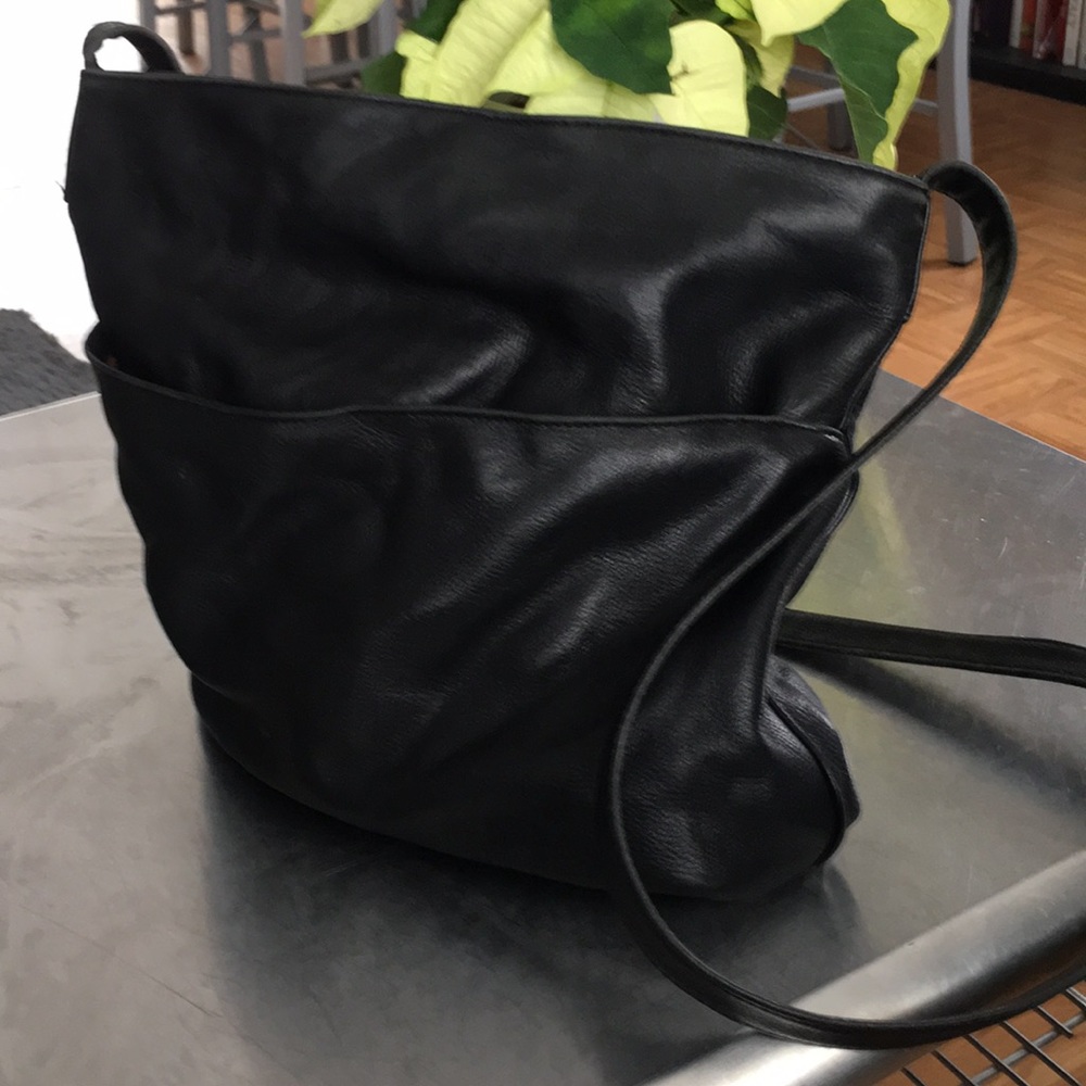 Tignanello/ Vintage / Leather/ Cross Body/ - Picture 2 of 5